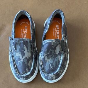 Sperry Boys' Camo Slip-On Sneakers Size 8M